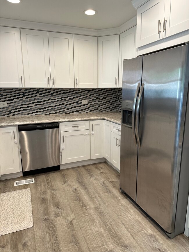 Photo - 20025 Brook Ave