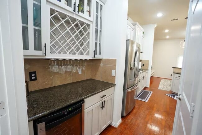 Photo - 5625 Dolores St