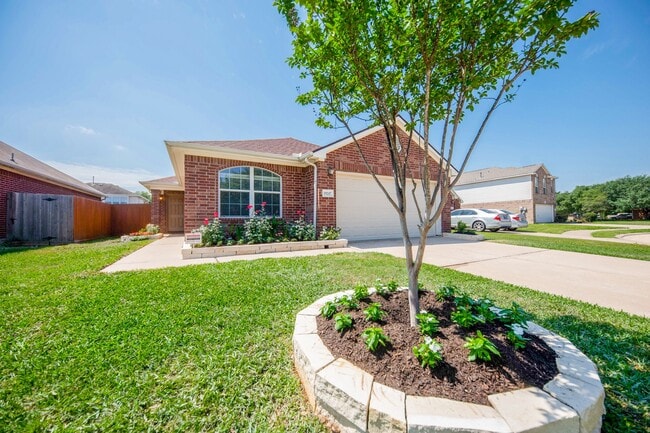 Photo - 19247 Dillsbury Ct