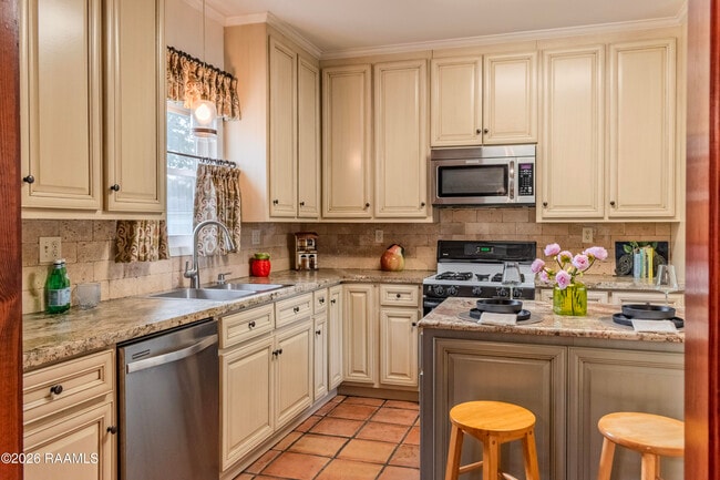Photo - 603 Dodson St