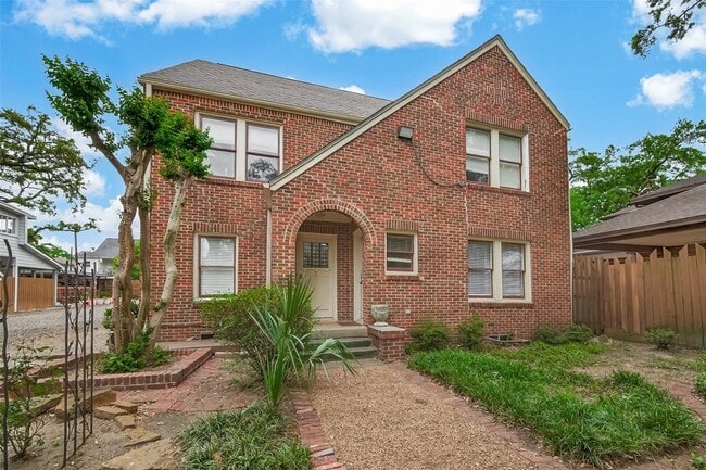 Photo - 1807 Crocker St Unit A