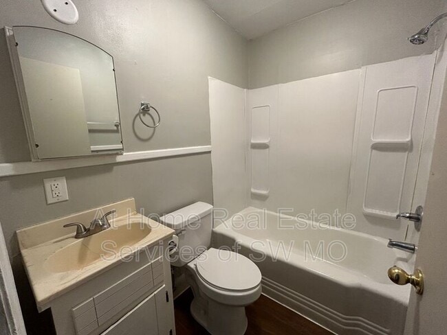 Photo - 217 W Grand St Unit #6