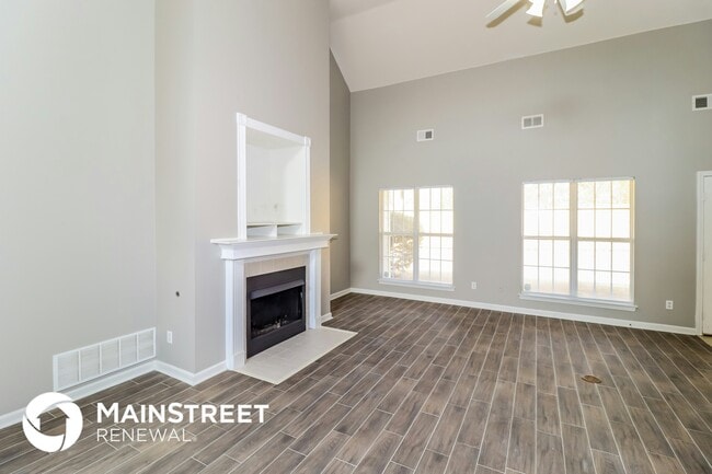 Photo - 1488 Siskin Dr