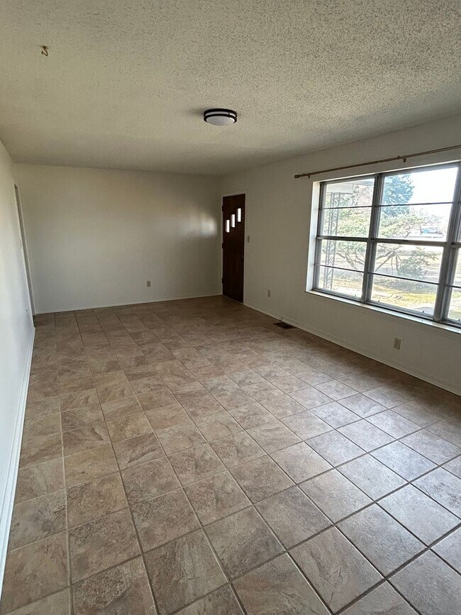 Photo - 2401-2403 West 2nd St. Unit 2401