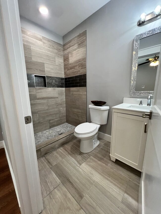 Photo - 1724 Highland Ave