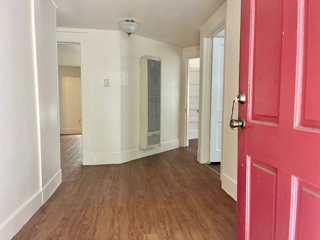 Photo - 706 W 32nd St Apartment