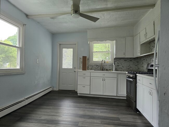 Photo - 43 Milton Tpke Unit B