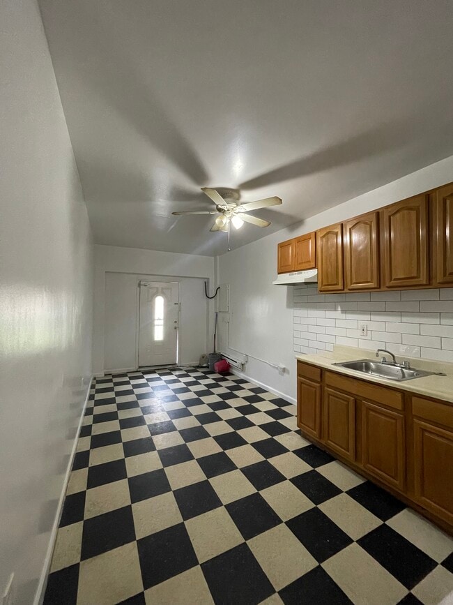 Photo - 765 Grove St Unit 4