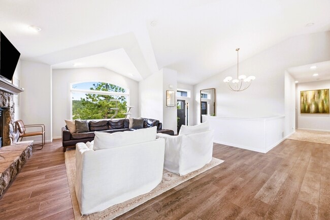 Photo - 1635 Muirfield Ln