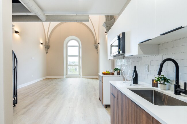 Photo - 1030 N 48th St Unidad C209