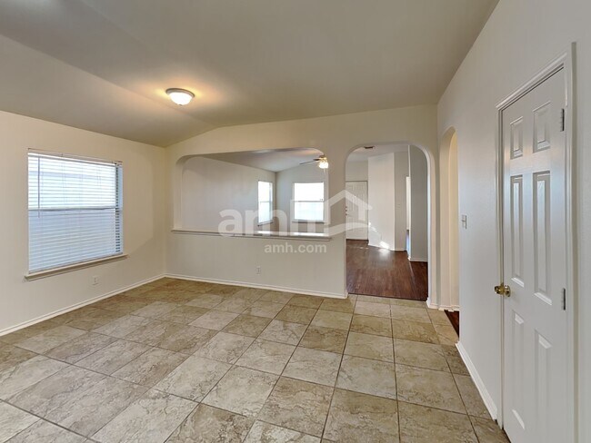 Photo - 6918 Shelbyville Ct