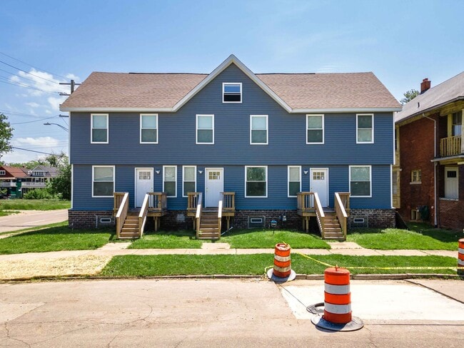 Building Photo - 156 Leicester Ct Unit 2 - V 11/30/25 (T)