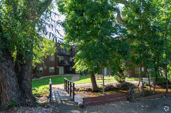 Building Photo - The Cove Rental