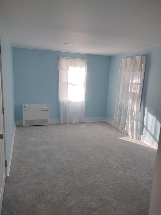 Bedroom 1 - 2 Iby St Unit Upstairs