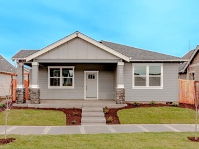 Building Photo - 3530 NE Hembree St Rental