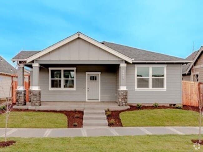Building Photo - 3530 NE Hembree St Rental