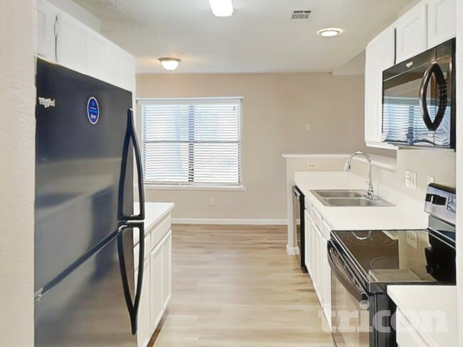 3128 Owen Ln