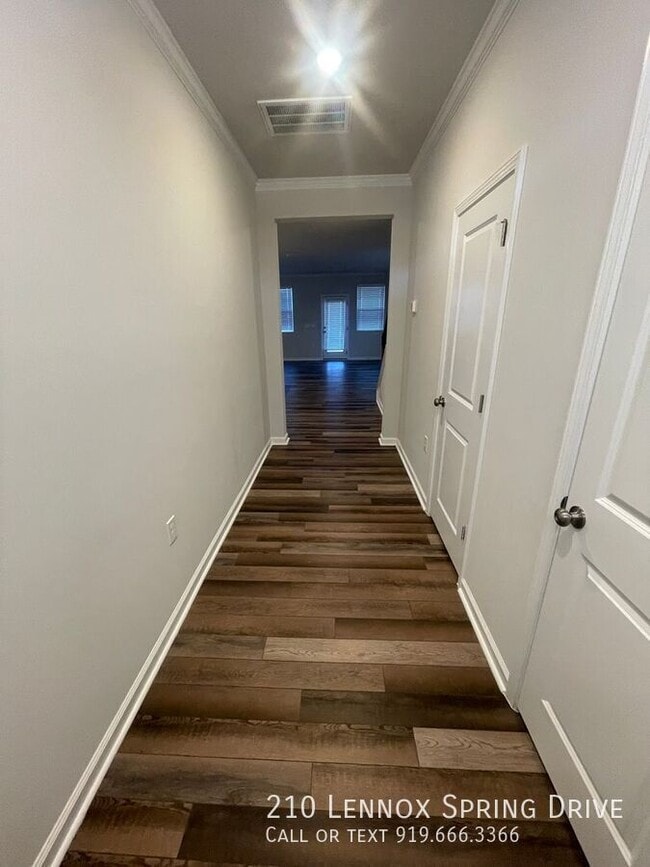 Photo - 210 Lennox Spring Dr