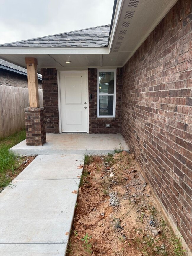 Photo - 2600 NW 199th St