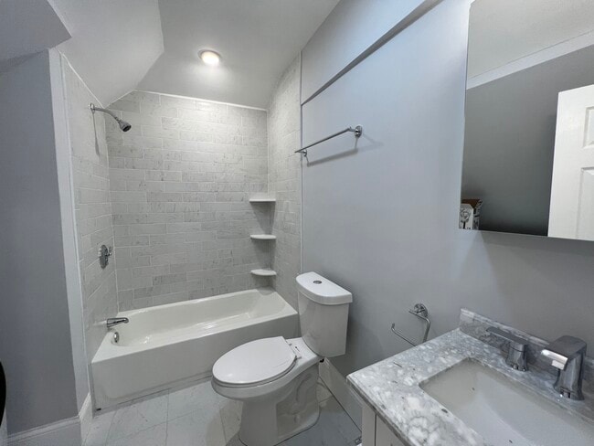 Photo - 158 Morrison Ave Unit 2