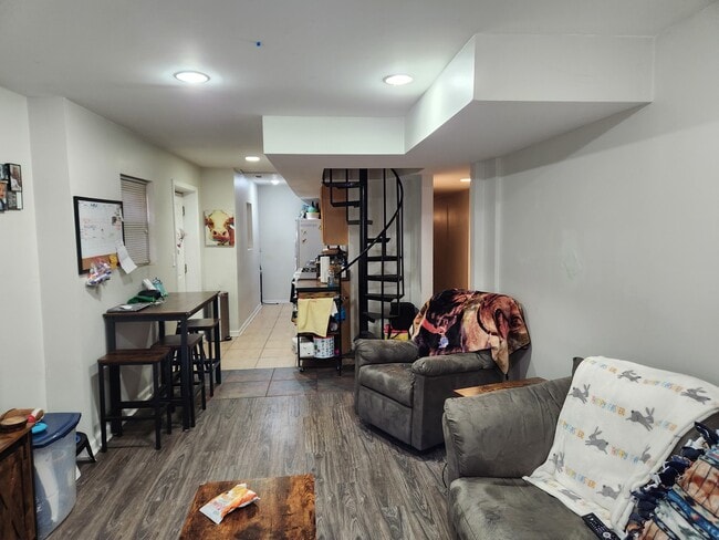 Photo - 3728 N Wilton Ave Unit 1A