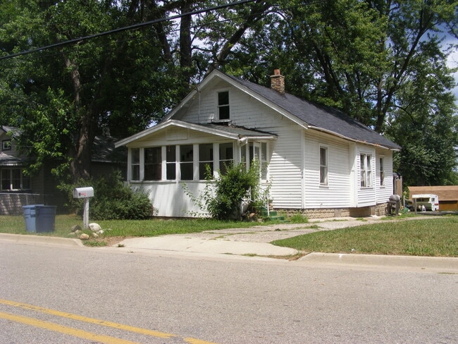 Building Photo - 84 Ave C