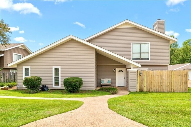 Building Photo - 6505 Cedar Bend Ct Unit B