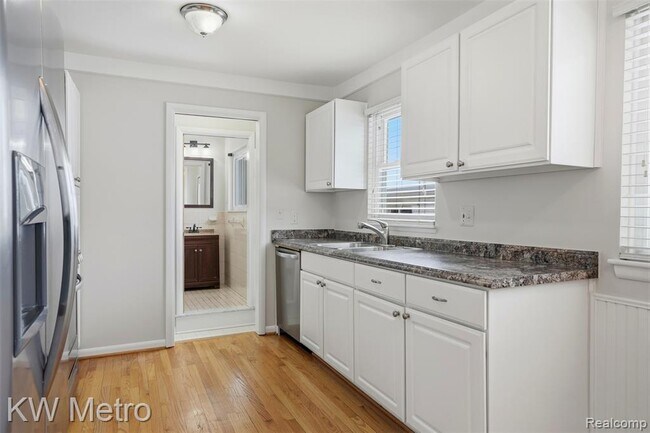 Photo - 1204 Montrose Ave