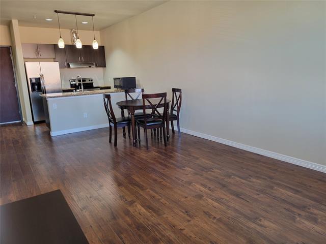 Photo - 1100 W Trinity Mills Rd Unidad 2005