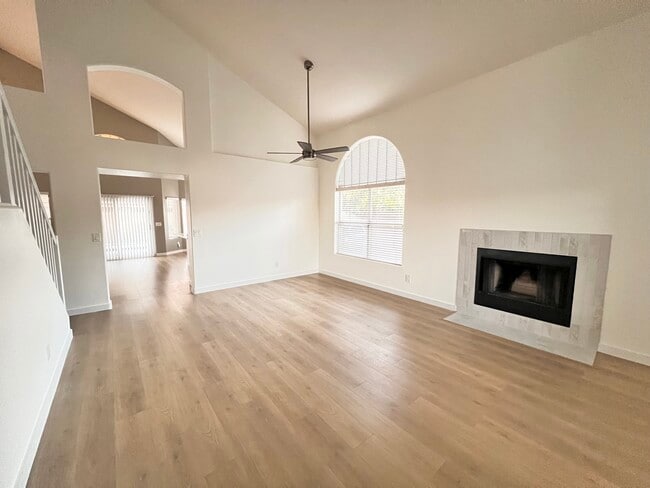 Photo - 2560 N Lindsay Rd