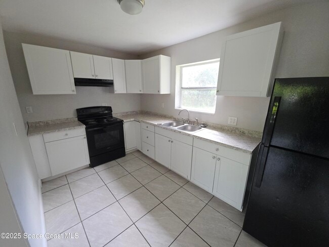 Photo - 413 Dove Ave