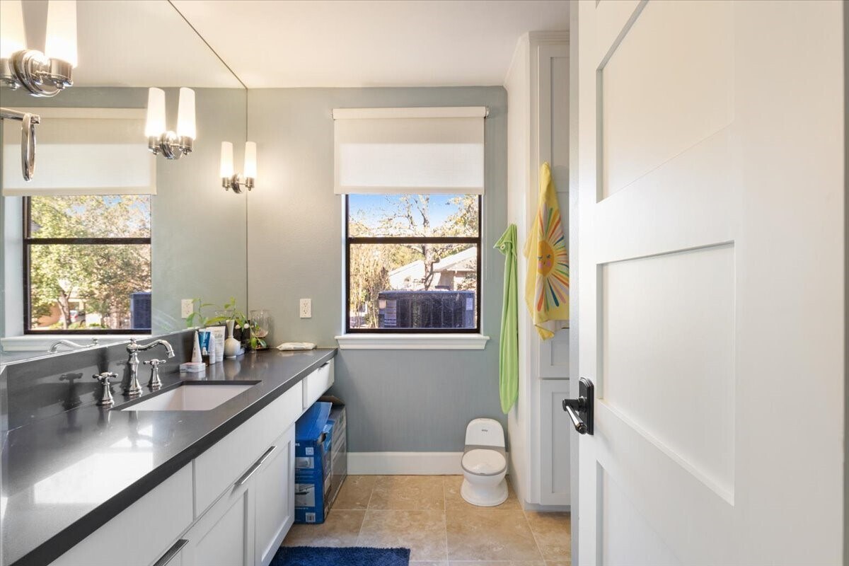 Photo - 201 Vanderpool Ln Unit 130