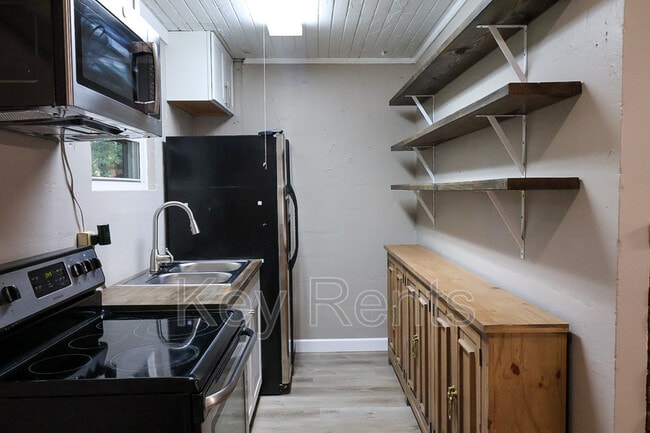 Photo - 9759 Cove Ave