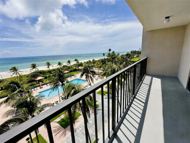 Photo - 2625 Collins Ave Condominio Unidad 607