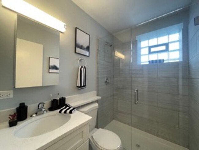 Photo - Brand new Luxury studio 2 blocks to the lake Unit 106