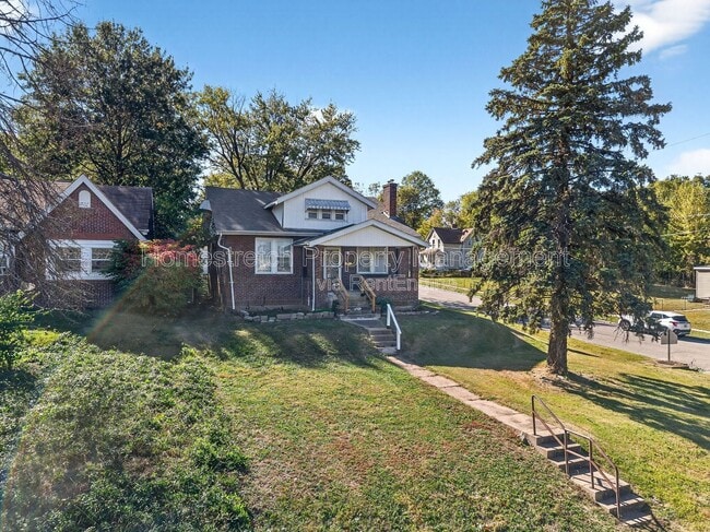 Building Photo - 2330 Hord Ave