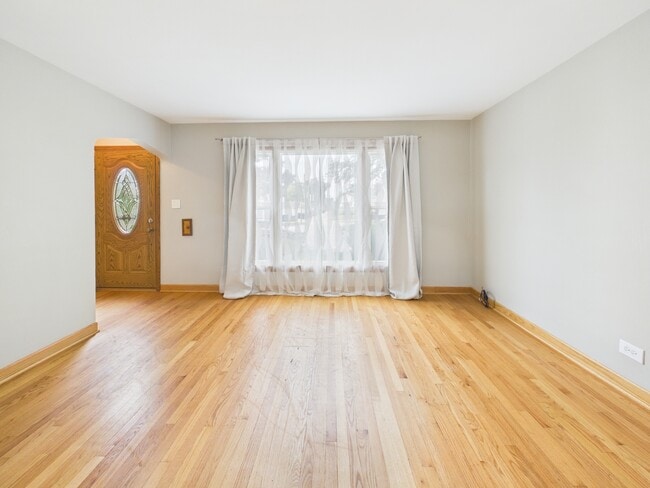 Photo - 6345 W Peterson Ave