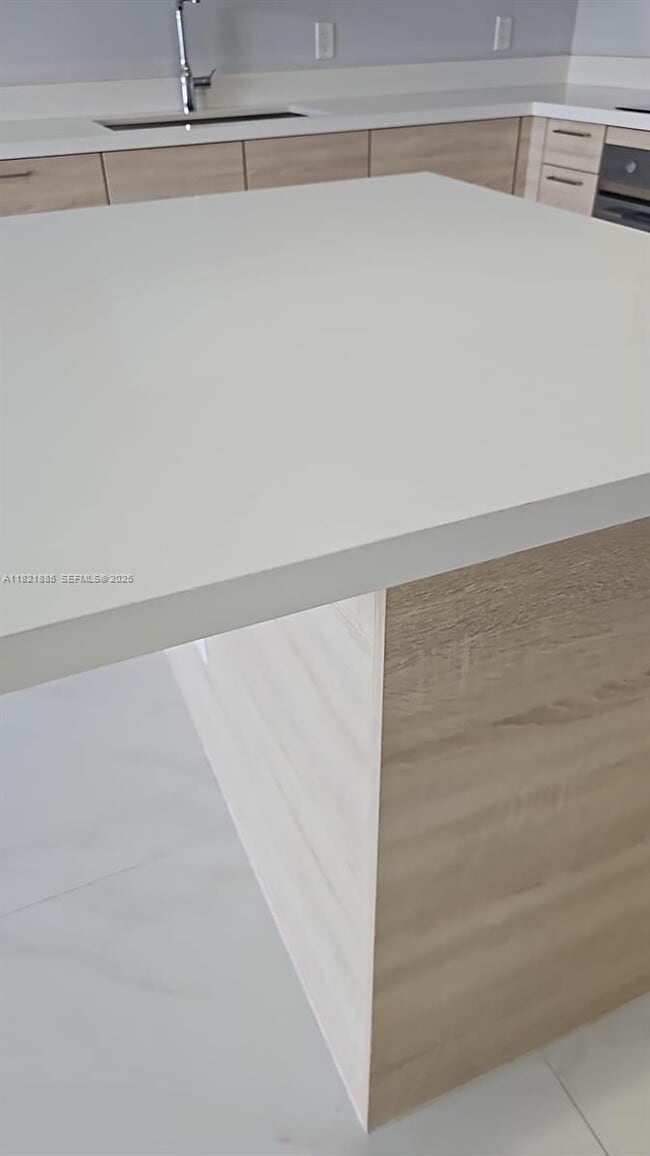 Photo - 16385 Biscayne Blvd Unit 902