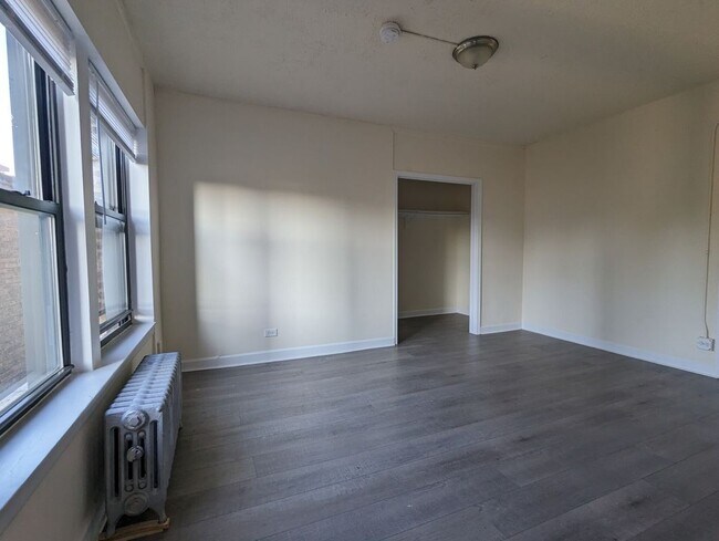 Photo - 5417 N Kenmore Ave Unit 309
