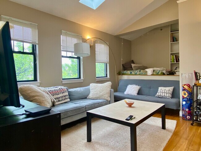 Photo - 241 River St Unit 10