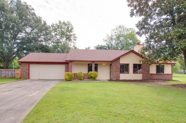 Photo - 2010 Rangewood Cir SE