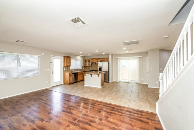 Photo - 8437 Spencer Canyon St