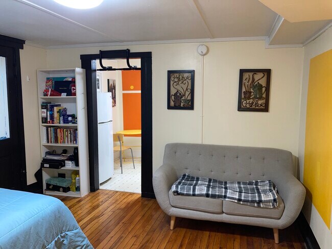 Photo - 216 University Ave Unidad 3