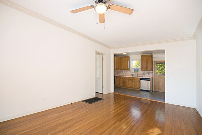 Photo - 853 N Citrus Ave Unit 853