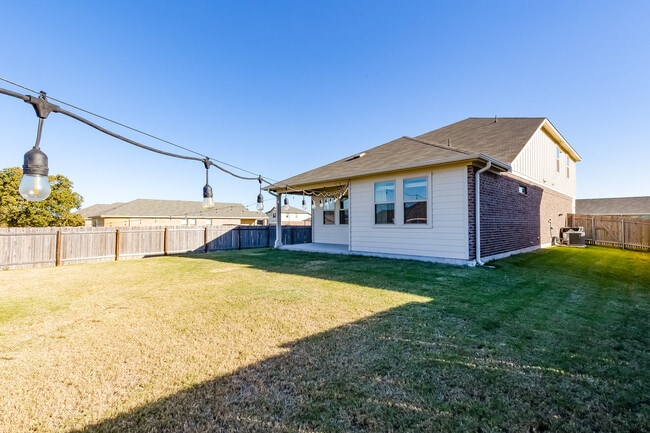 Photo - 204 Mountain Valley St