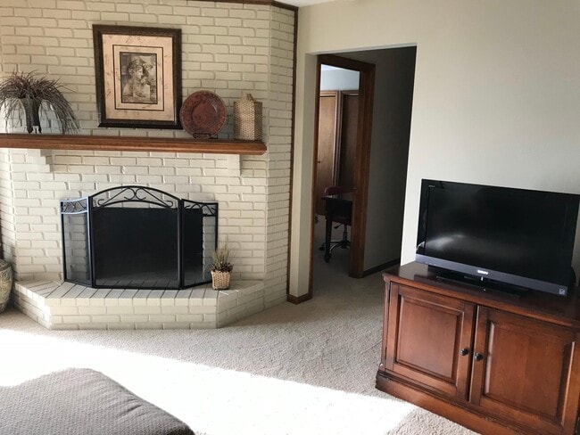 Living Room - 5005 Faraon St Unit 103