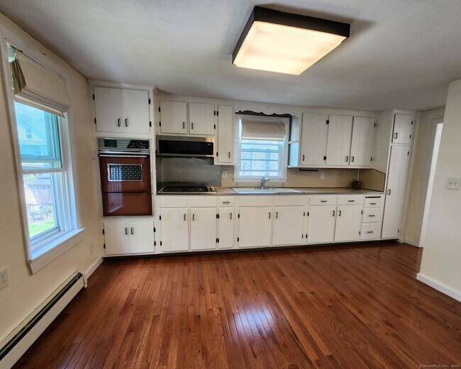 Photo - 153 Pearl St