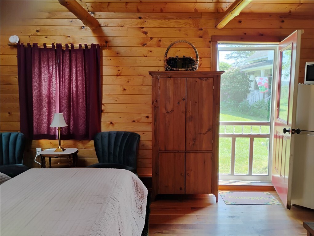 Photo - 663 Wheat Hill Rd