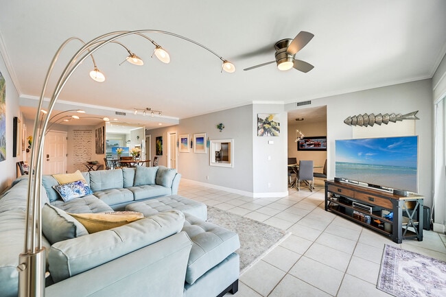 Photo - 4530 Gulf Shore Blvd N