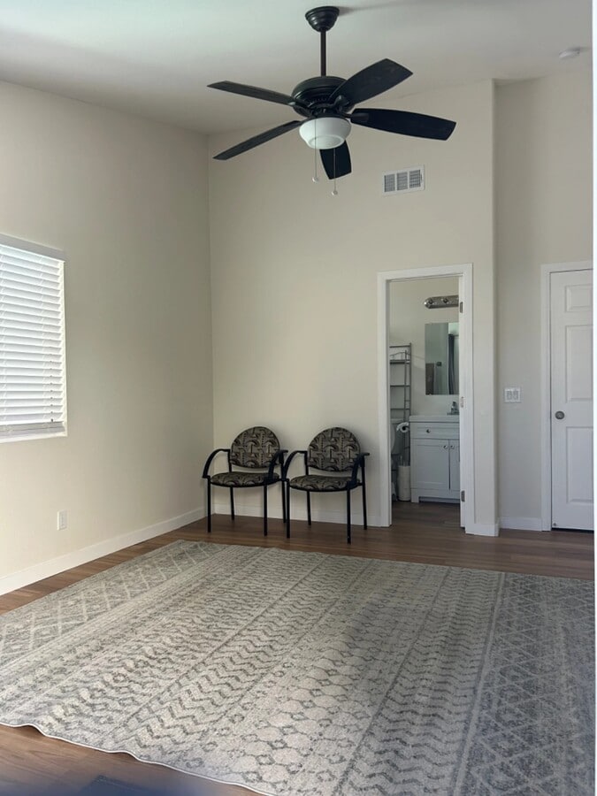 Photo - 955 Norella St